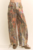DP60016-PRINTED DENIM WIDE OPENING MID-HIGH WAIST PANTS: LIME GREEN COBALT / L