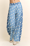 DP67033-FLOWER PRINT WIDE-LEG CULOTTE PANTS: Denim Blue / S