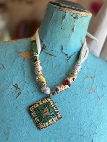 JTO Mosaic Dreams - Verdant Bloom Scarf Necklace